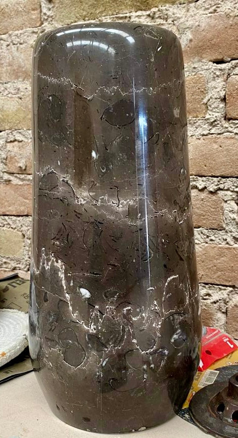 Jarrón gris (Mármol)